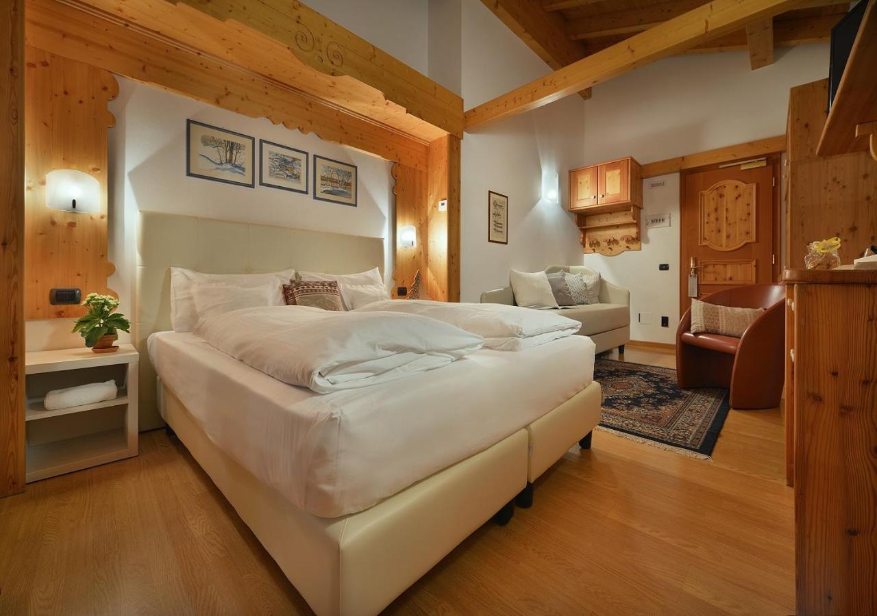 Hotel Posta Livigno Kültér fotó