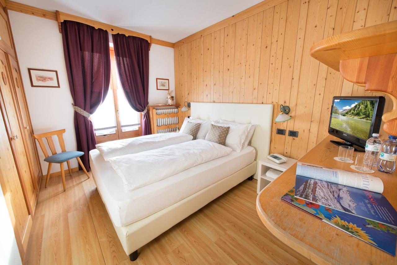 Hotel Posta Livigno Kültér fotó