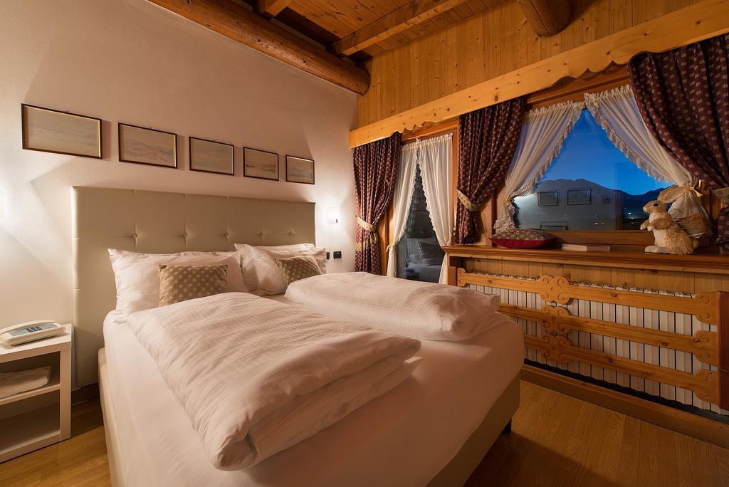 Hotel Posta Livigno Kültér fotó