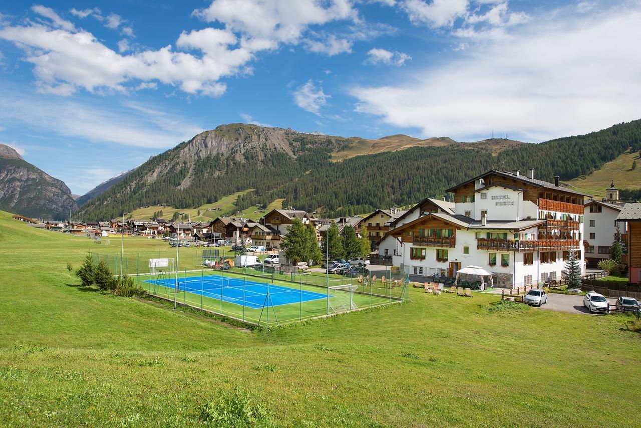 Hotel Posta Livigno Kültér fotó