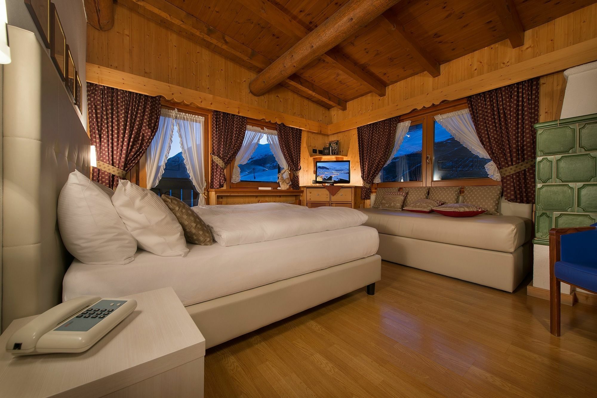 Hotel Posta Livigno Kültér fotó